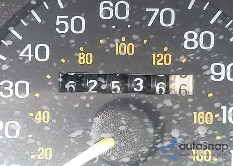 1994 Ford Escort Lx/Sport z USA, uszkodzony, nr VIN 1FARP15J0RW115269